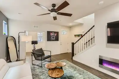 Trendy Denver - Fireplace\/Game Room