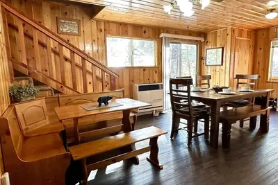 Image de Knotty Pine Tavern-Bbc