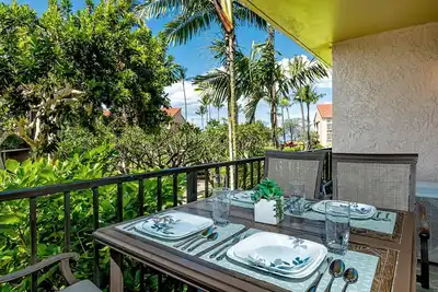 Image de Luana Kai B201 | Luxurious Updated Condo, Oceanfront Property!