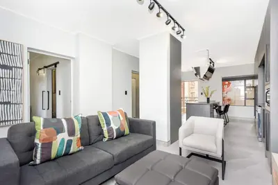 Image de No Loadshedding | 2 Bed Newly Renovated Apartment