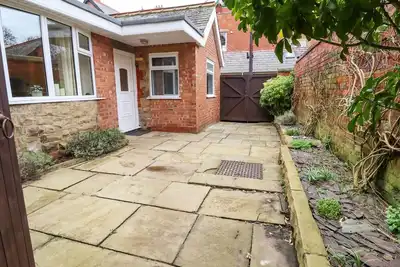 Image de Jasmine Cottage, pet friendly, with a garden in Lytham St. Annes