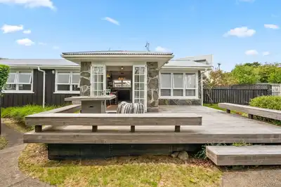 Image de Mid-Century Charm - Taupo Holiday Home