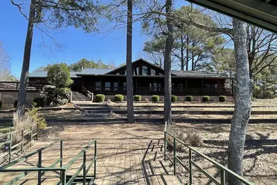 Image de Gorgeous 3 bedroom cabin on Current River with private boat ramp