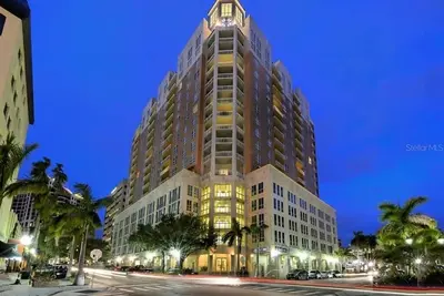 Image de 2 Bedroom luxury highrise apartment downtown Sarasota with view of Gulf