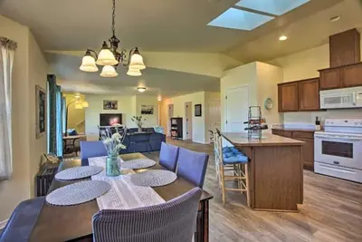 Image de Rustic‑Chic 4 Br Farmhouse • 22 Acres Near Wineries, Eugene & Crater Lake