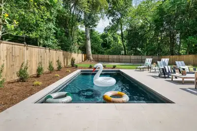 Image de Brand New Pool! 4 Bedroom in Park Circle