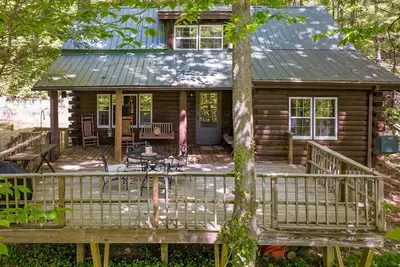Image de Little Log Cabin in the Woods