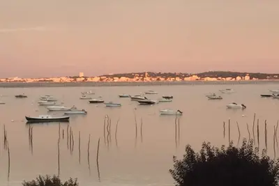 Image de Appartement lumineux bord de mer avec vue imprenable. Idéal pour les familles!