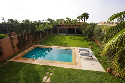 Image de Spacious villa with swimming pool