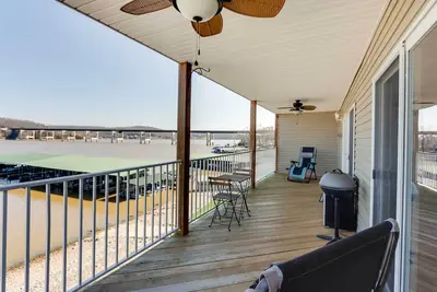 Image de Lakefront Ozark Condo w/ Spacious Balcony!