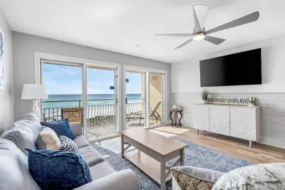 Image de Saltwater Daze @ Crystal Sands | Gulf Front | Free Beach Service | Pool | Great Location!