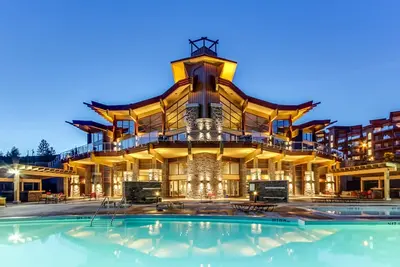 Image de Stunning Lake View Condo