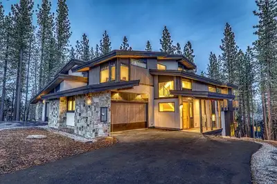 Image de Luxurious Mountain Modern