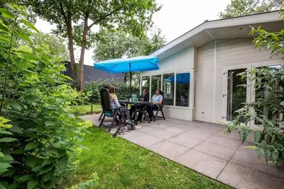 Image de ✓ Landhuis at Recreatiepark het Esmeer ✓ Holiday home for 4 persons ✓ Located in Aalst (Gelderland) ✓ Waterside holiday park ✓ Book directly through the park