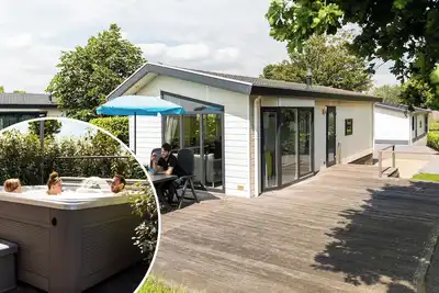 Image de ✓ Holiday Home at Recreatiepark het Esmeer ✓ Holiday home for 4 persons✓ Located in Aalst (Gelderland) ✓ Holiday park by the water ✓ Book directly at the park