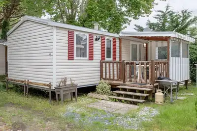 Image de Mobil-home 3 Chambres avec piscine partagée et terrasse privée