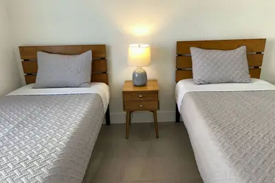 Image de 21 · Surf n Sand 2 Bedroom Apartment by the Water 21