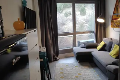 Image de Studio cosy 22m² rénové - 5 pers, pieds des pistes, commerces et télécabines à proximité