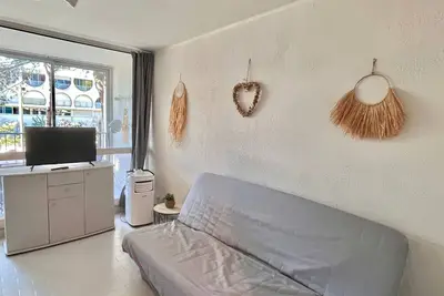 Image de Studio Cabine avec Parking Privatif, Climatisation et Tv à La Grande-Motte