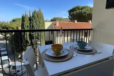 Image de Studio avec Terrasse et Parking à 300m de la Plage - Résidence Privée à Collioure