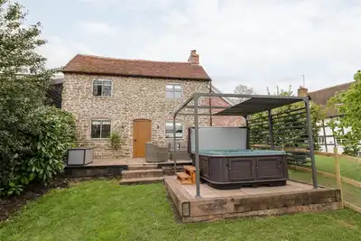 Image de Old Farm Cottage, pet friendly, with hot tub in Tenbury Wells