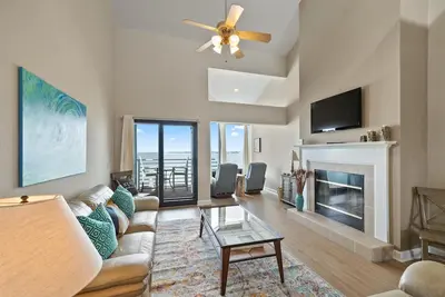 Image de Escape to paradise at Palm Beach Club #217/Sound Front Condo!