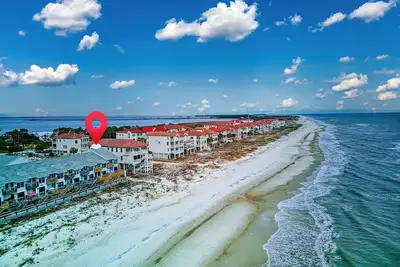 Image de Beach Front, Swimming Pool, Free Beach Gear!