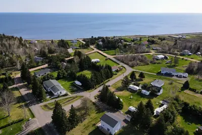 Image de Chalet de Grande-Digue: A Peaceful Coastal Escape