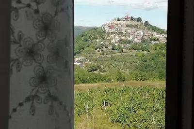 Image de Rooms Cassa d'Oro in Motovun central Istria \/ Room Malvazija for 2 persons in Motovun