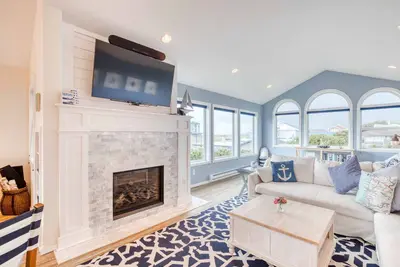Image de Serene, Spacious Manzanita Home Near Beach Has King Suite, Fabulous Great Room!