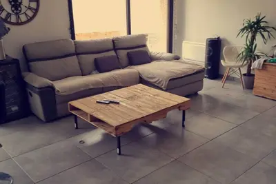 Image de Logement en Rdc d'une grande maison avec piscine privée
