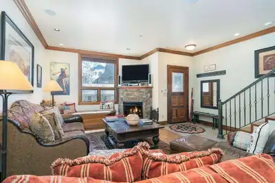 Image de Ajax Peak Views, Townhome on Sunnyside of Historic Downtown Telluride