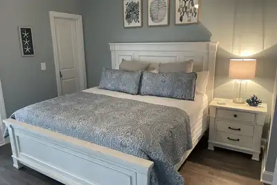Image de Beautifully Renovated Home 3 blocks from the Beach