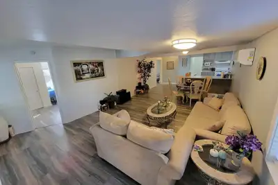 Image de Spacious Luxury Comforters of home while enjoying time away w/community pool :)
