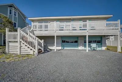 Image de Holden Beach Home on Intracoastal Waterway Canal!