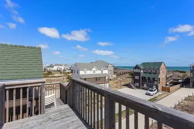 Image de Cedar Sandcastle*semi-oceanfront*Hot Tub*Foosball