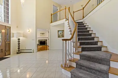 Image de Entire Saunderstown Home with Pool