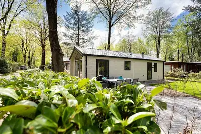Image de ✓ Sky at Bospark Ede ✓ Holiday home for 4 people ✓ Located in Ede (Gelderland) ✓ Holiday resort in the Veluwe region ✓ Book directly at the resort