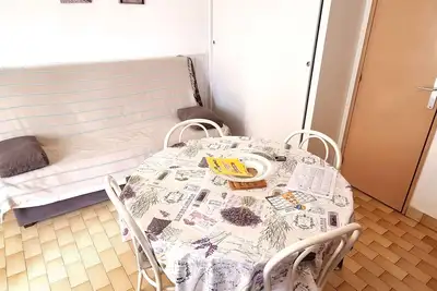 Image de **Charmant T2 4 pers, terrasse jardin, prox. plage, park. privé, quartier Pinède**