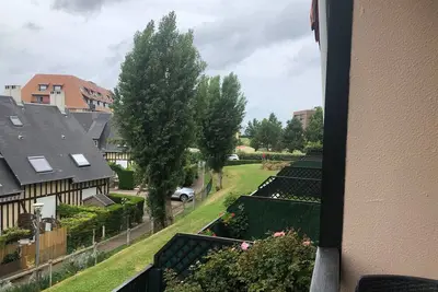 Image de Appartement à 150m de la plage, proche centre-ville et Paléospace