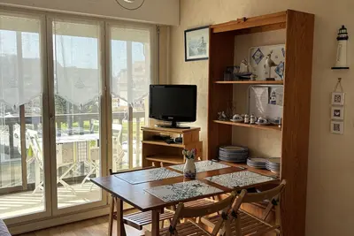 Image de Charmant 2 pièces avec loggia à deux pas de la plage, parking, tout équipé