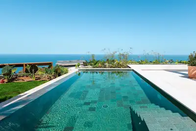 Image de Serenity Villa on the cliff with heated pool