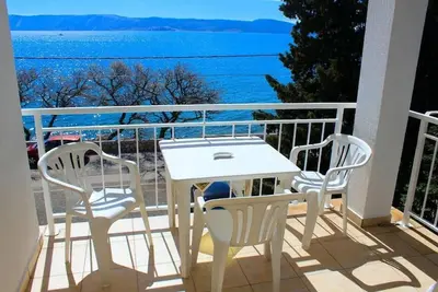 Image de Appartement de vacances Novi Vinodolski pour 1 - 7 personnes avec 3 chambres à coucher - Logement de