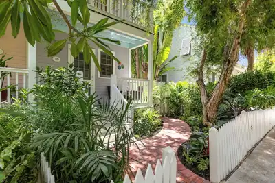 Image de La Palma ~ 2 Br, 1. 5 Ba Townhome in Golf Course w/ Community Pool!
