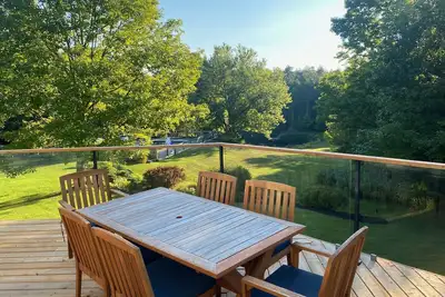 Image de New Listing: Large Creemore farmhouse on 50 acres with Tennis and Pool