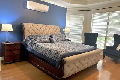 Image de House with Private pool near six flags and La cantera shopping center