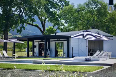 Image de Designer's Ranch-Style Farm Stay Get-Away