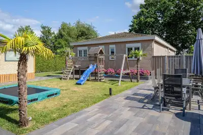 Image de Belle maison Ă Heinkenszand avec WiFi