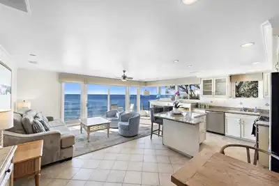 3 Unobstructed ocean view direct beach access! Oceanfront Villa with a Spectacular View (C)