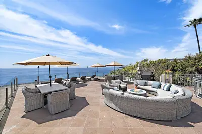 6 Ocean views, direct beach access Sunset Cove Laguna Bch (F)